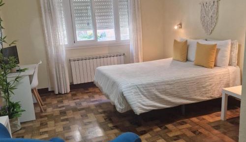 Budget Double Room with Shared Bathroom