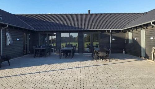 Ten-Bedroom Holiday Home