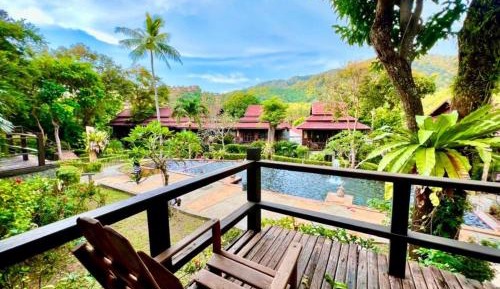 King Room with Mountain View