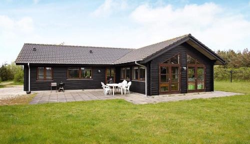 Five-Bedroom Holiday Home