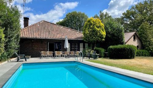 Seven-Bedroom Holiday Home