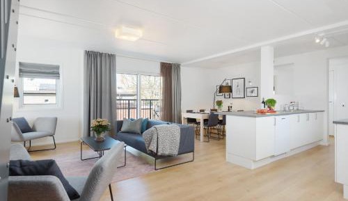 Three-Bedroom Superior Apartment