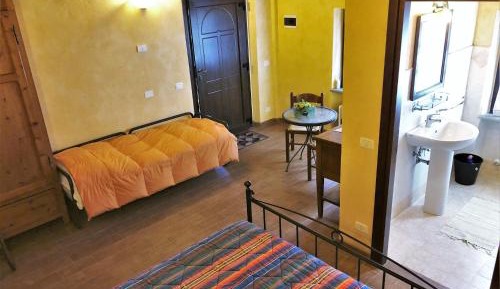 One-Bedroom Holiday Home
