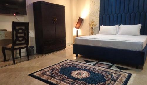 Superior Family Room