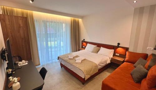 Studio with Garden View