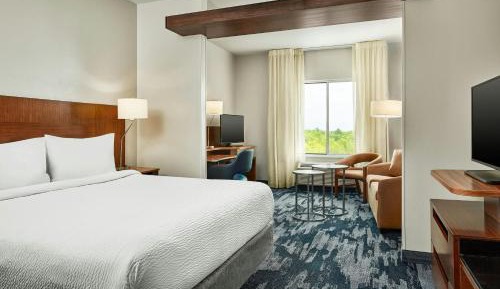 Large King Room with Sofa Bed - Hearing Accessible