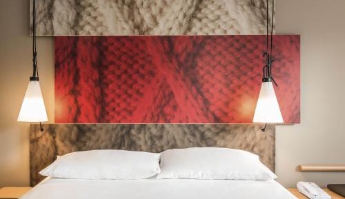 Double Sweet Room by Ibis