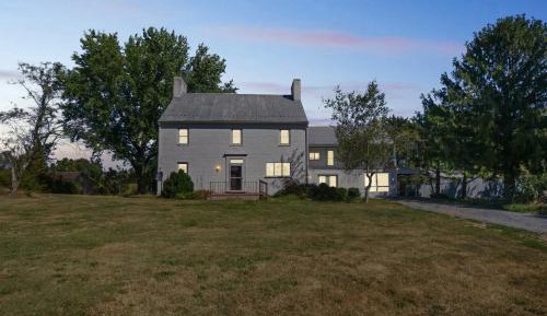Four-Bedroom Holiday Home