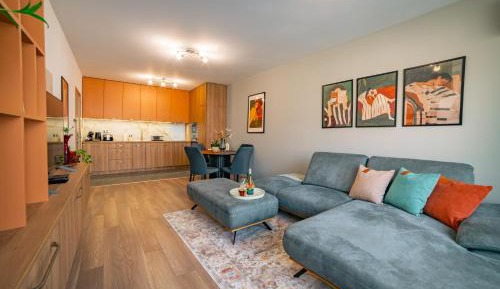 Two-Bedroom Deluxe Apartment with Balcony