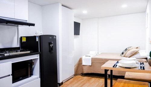 Deluxe Queen Studio 