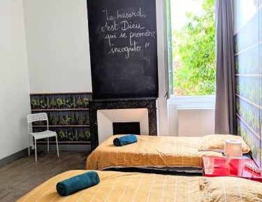 Basic Triple Room with Shared Bathroom