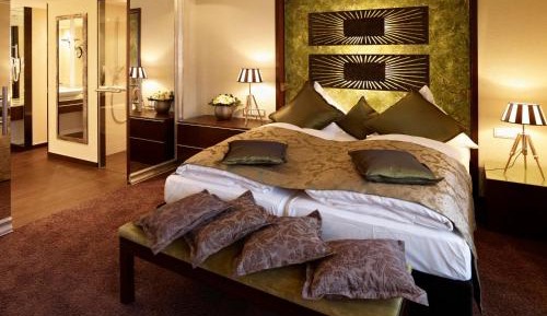 Standard Double Suite