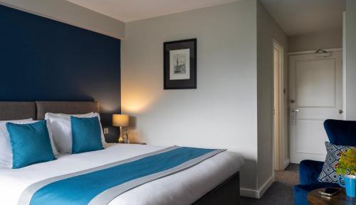 Superior Family Room