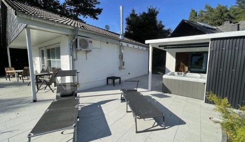 One-Bedroom Holiday Home