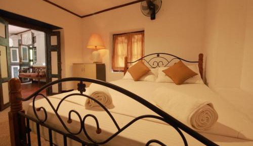 Queen Room with Garden View