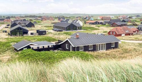 Five-Bedroom Holiday Home