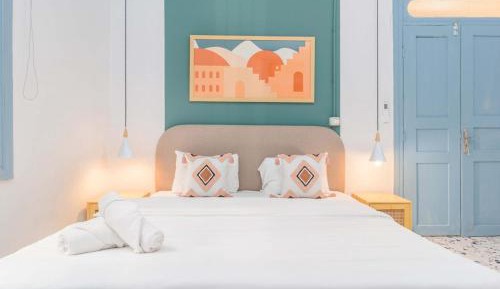 Three-Bedroom Apartment with Balcony