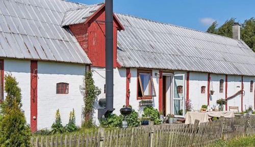 Two-Bedroom Holiday Home
