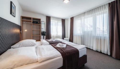 Double or Twin Room with Terrace