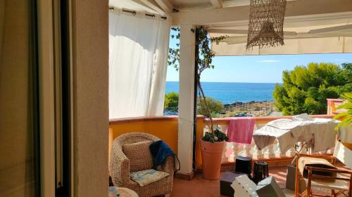 One-Bedroom Apartment - Sea Side