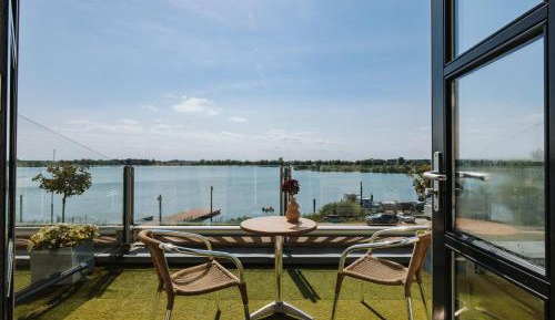 Twin Room with Balcony
