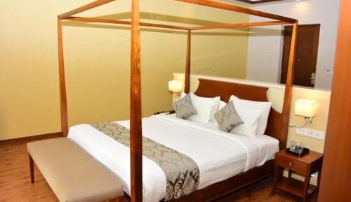 King Room with Balcony
