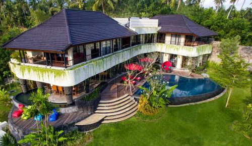 Villa - Beach Front