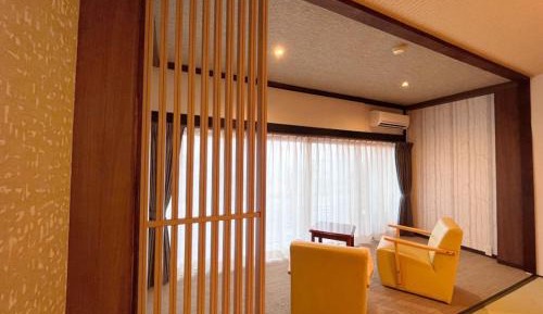 Japanese-Style Family Room