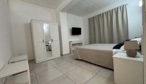 Superior One-Bedroom Apartment