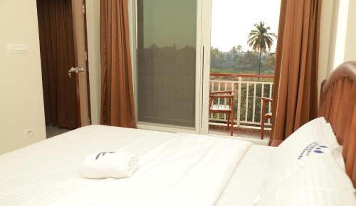 Three-Bedroom Premium Apartment with Balcony