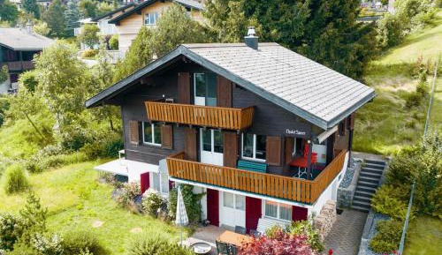 Apartment with Mountain View