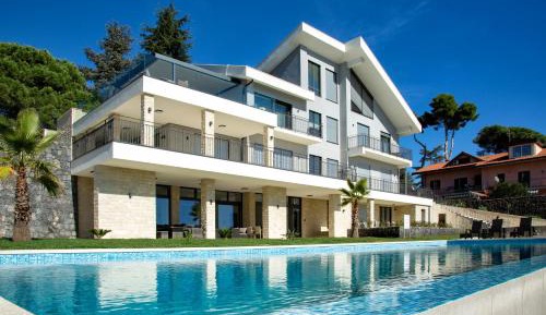 Family Room with Shared Bathroom