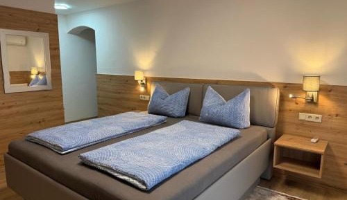 Double Room with Terrace Souterrain