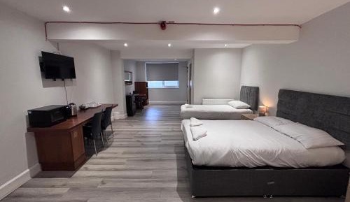 Classic Quadruple Room