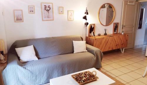 Apartment with Garden View