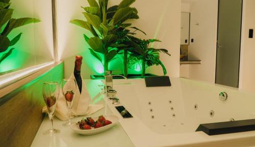 King Suite with Spa Bath