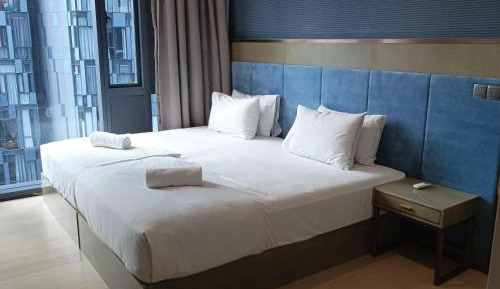 Deluxe King Suite