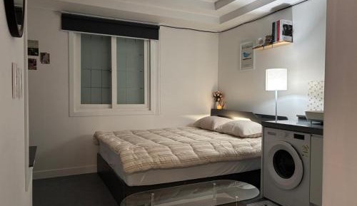 One-Bedroom Standard Apartment