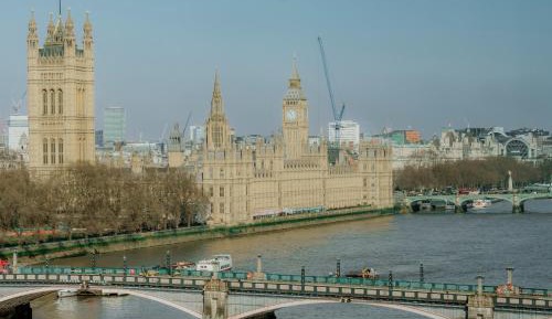 Deluxe King Room with River View - High Floor