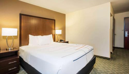 Queen Room - Disability Access