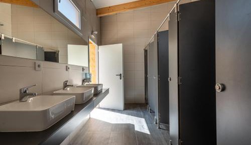 Economy Quadruple Room with Shared Bathroom