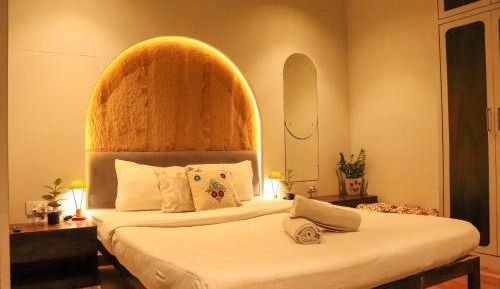 Apartment with Balcony