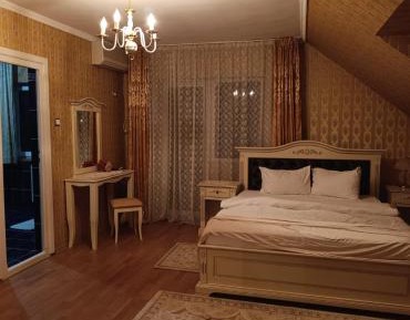 Luxury One-Bedroom Suite