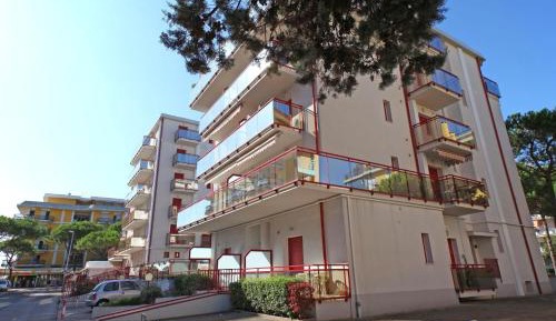 Superior One-Bedroom Apartment with Balcony
