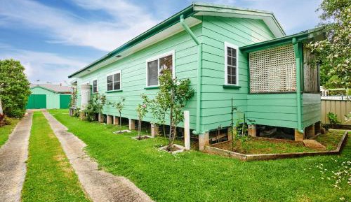 Three-Bedroom Holiday Home 