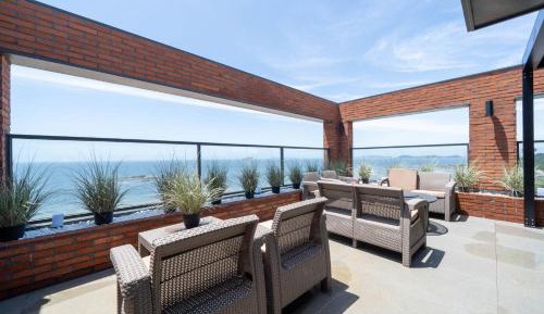 King Suite with Ocean View