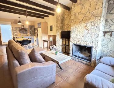 Two-Bedroom Apartment with Mountain View