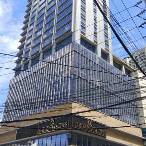 Apartment with City View