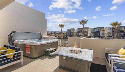 Four-Bedroom Holiday Home