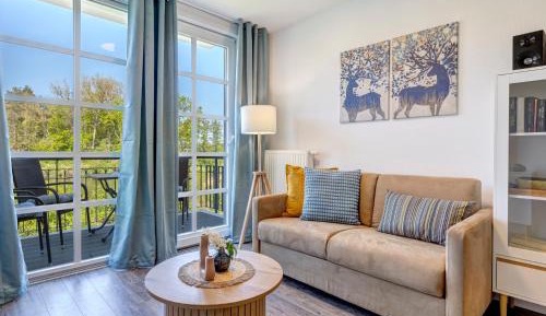 Apartment with Lake View